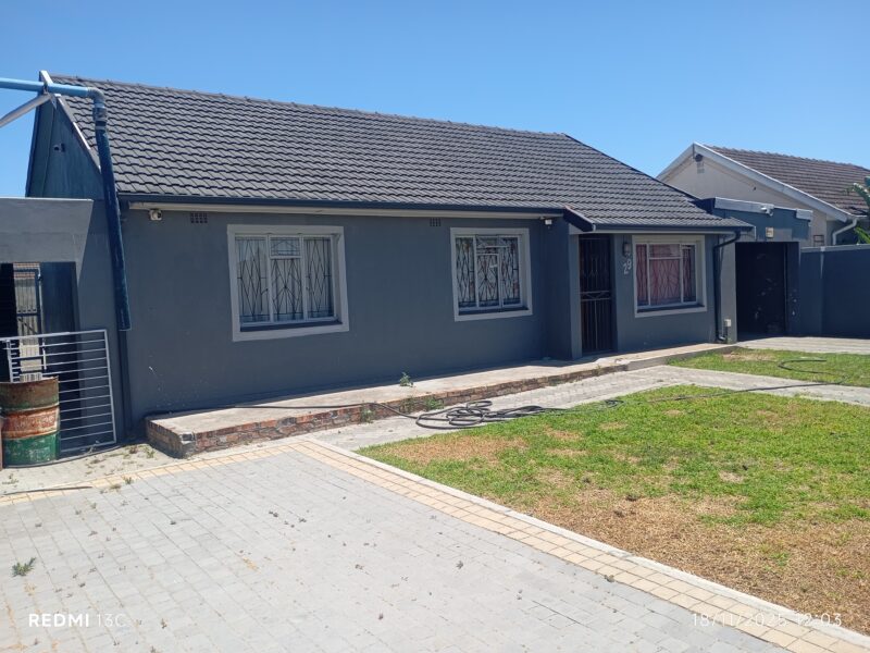 Separate Entrance - Old Belhar