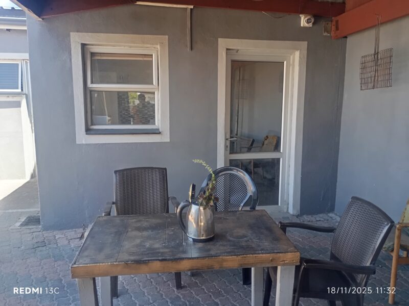 Separate Entrance - Old Belhar