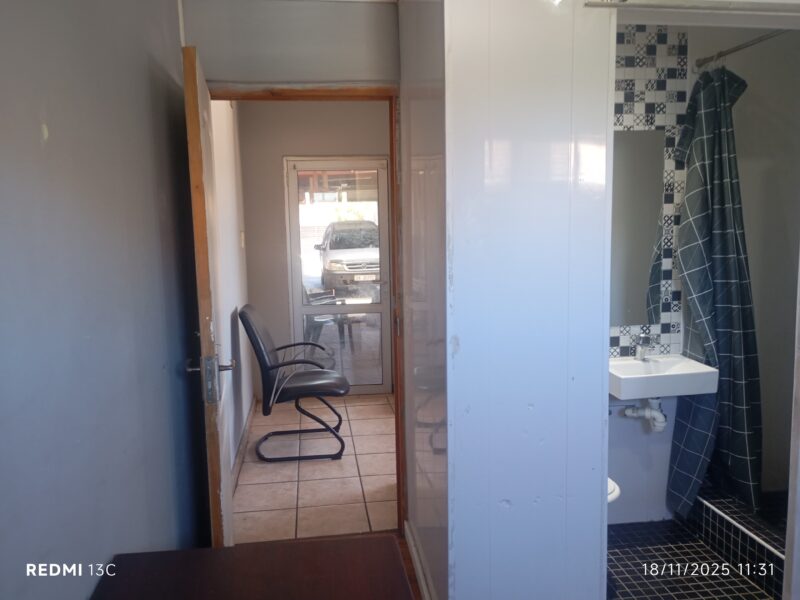 Separate Entrance - Old Belhar