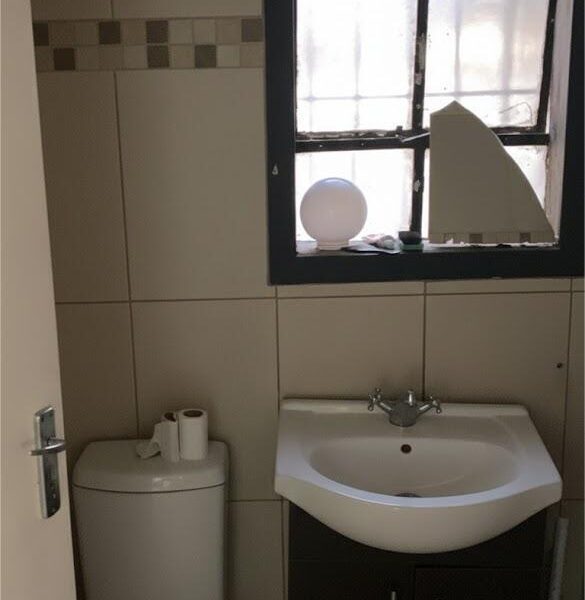 Sharing Room in a 2 Bedroom House In Belhar