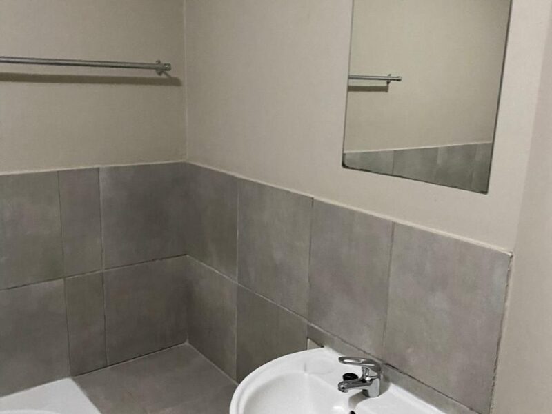 Single Room In a 3 Bedroom Apartment Belhar Views